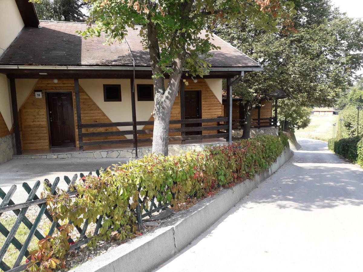 Hotel Marina Oasa Grocka Zewnętrze zdjęcie