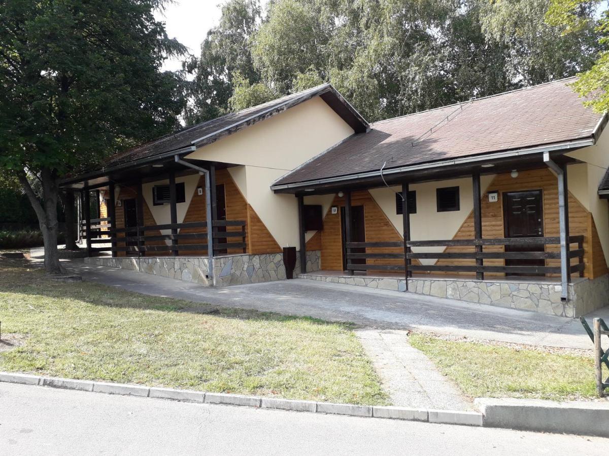 Hotel Marina Oasa Grocka Zewnętrze zdjęcie