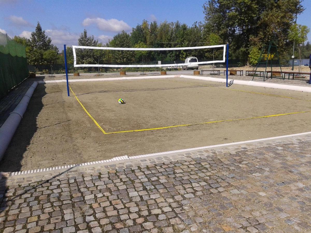 Hotel Marina Oasa Grocka Zewnętrze zdjęcie